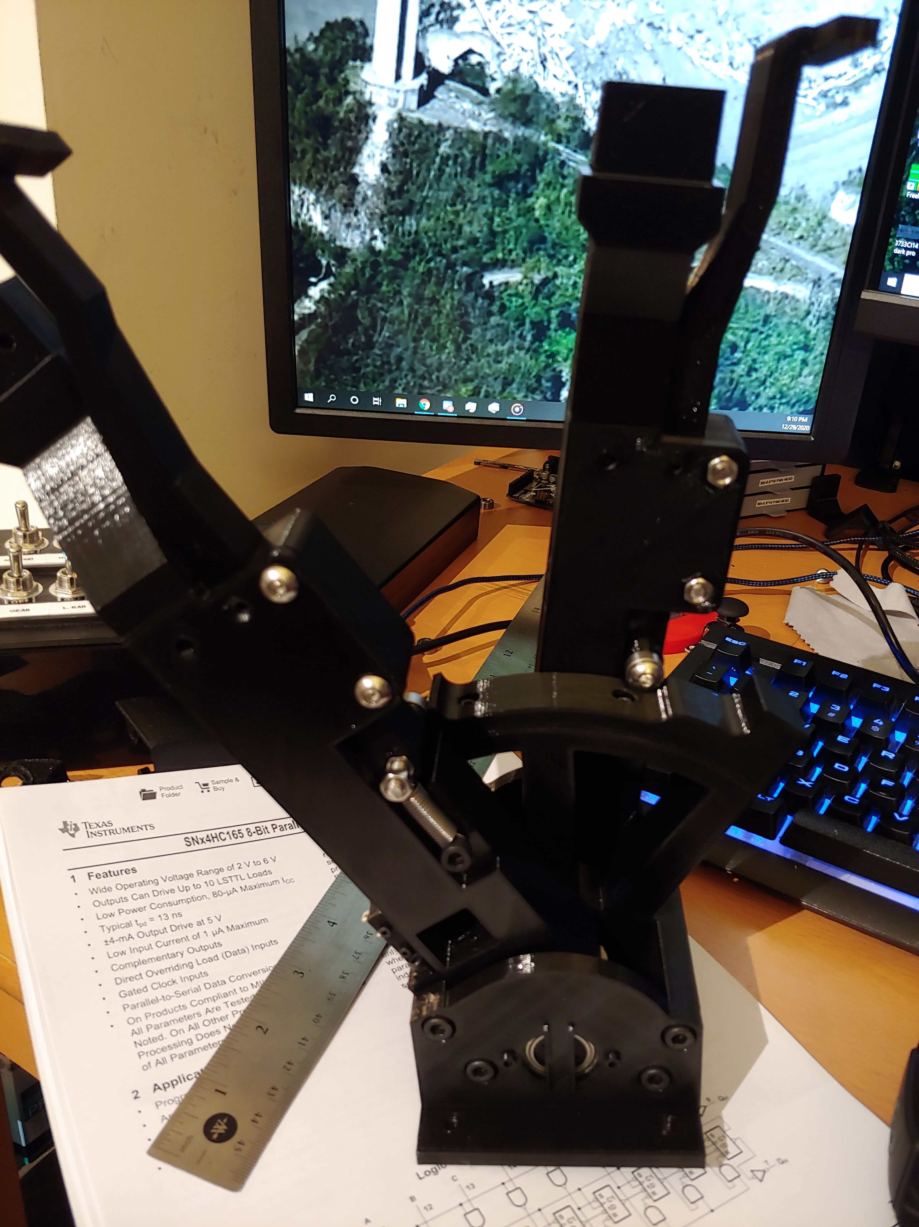 The final arm and detent assembly